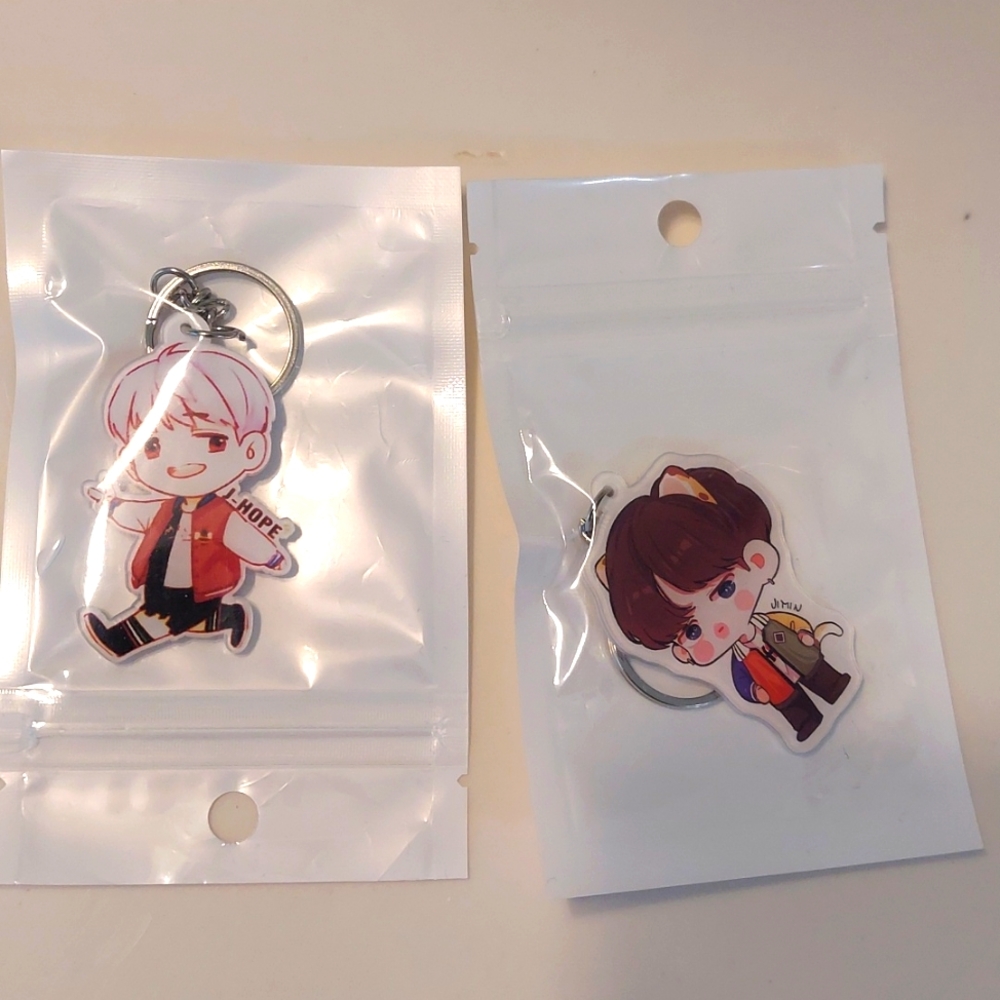 BTS Keychains - Picture 3 of 4